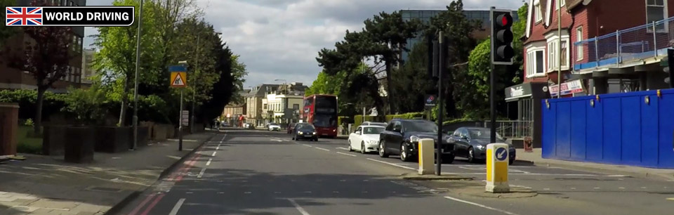 Primary and secondary traffic lights